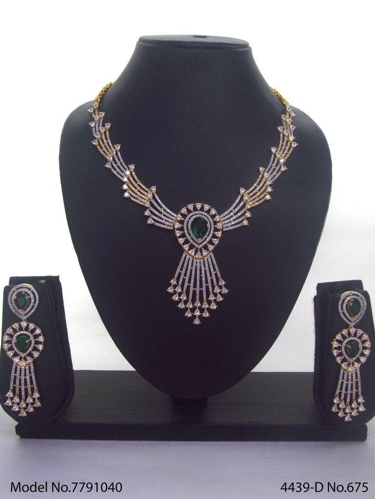 Tradition and Trend goes to a Party - Style 2 - Amaara World