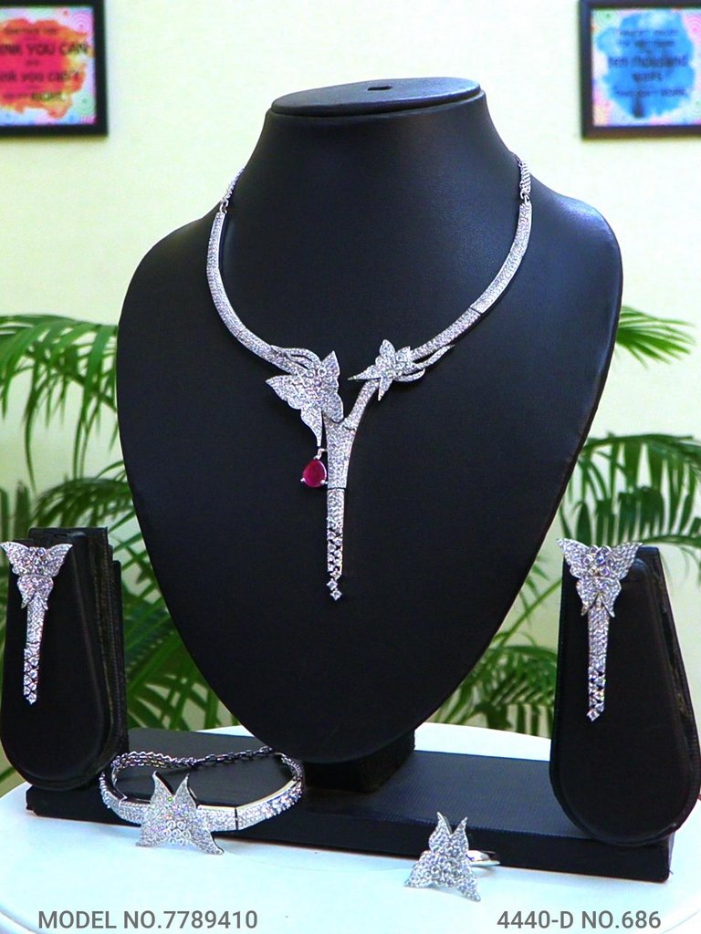 Wedding Gifts for Wedding Parties - Style 5 - Amaara World