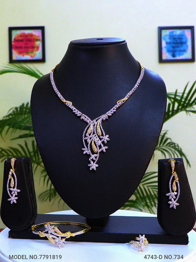 Crafted with Passion, in India - Style 1 - Amaara World