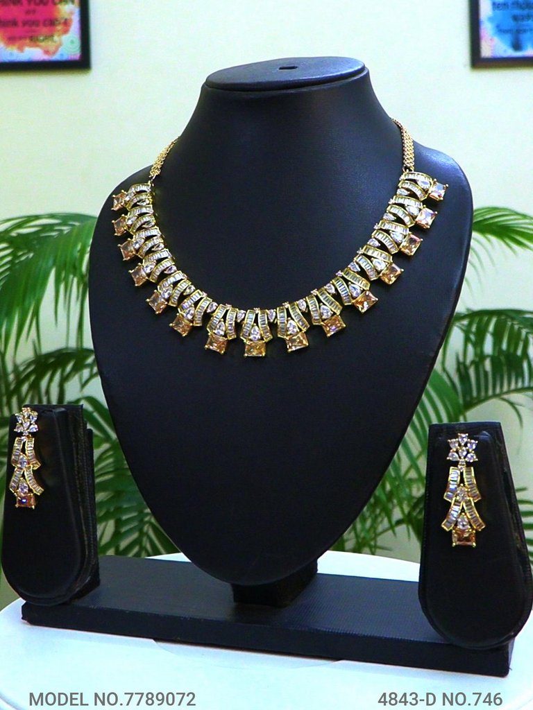 Traditional Pattern will always Stay - Style 3 - Amaara World