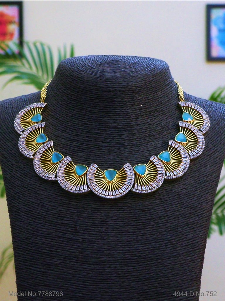 Art Jewelry - View 2