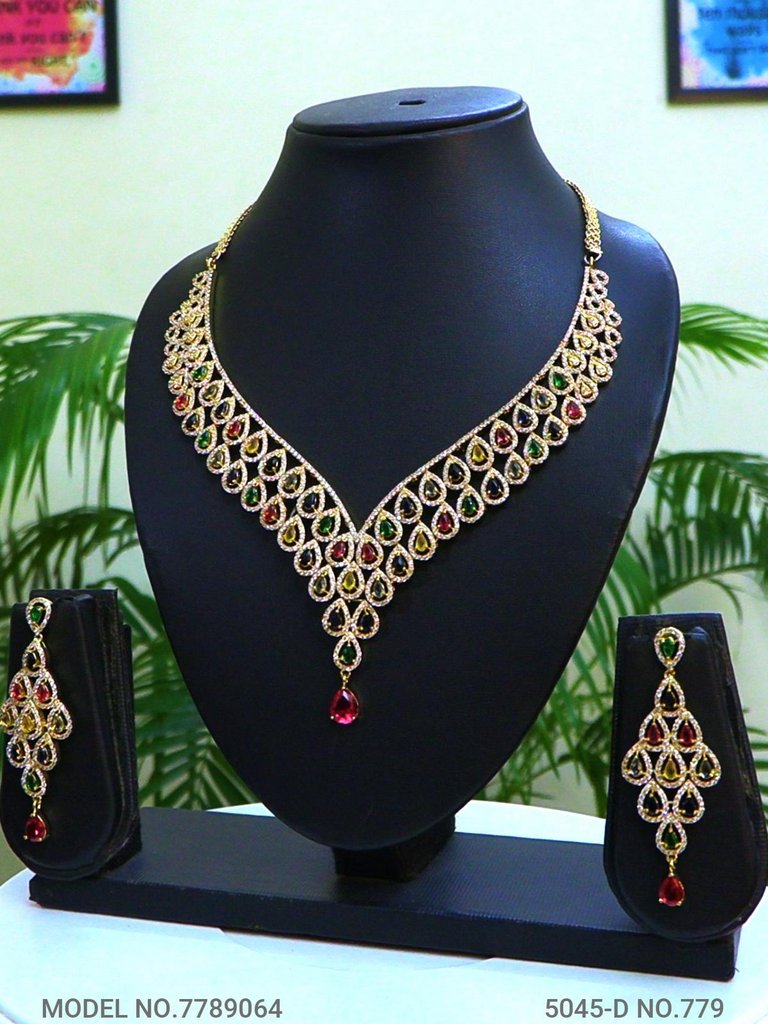 Fashion Necklace Set | Artificial Diamonds / Zircons - Style 2 - Amaara World