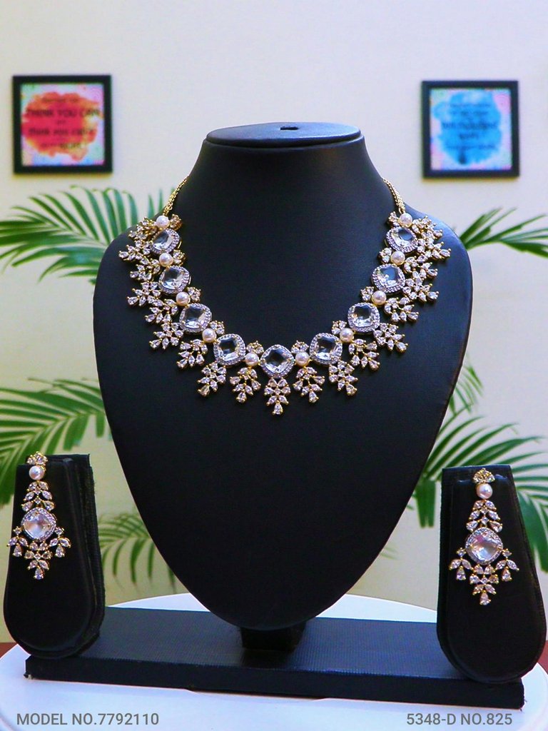 Amazing Traditional Jewelry Set - Style 2 - Amaara World