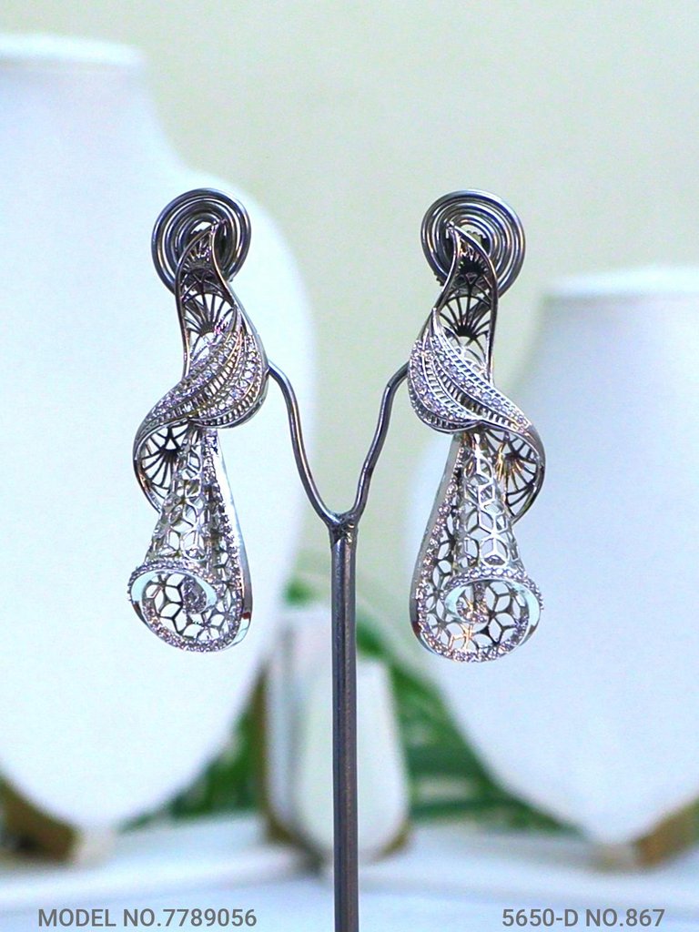 Trendy Traditional Necklace Set | Ideal Birthday Gift - View 3 - Amaara World