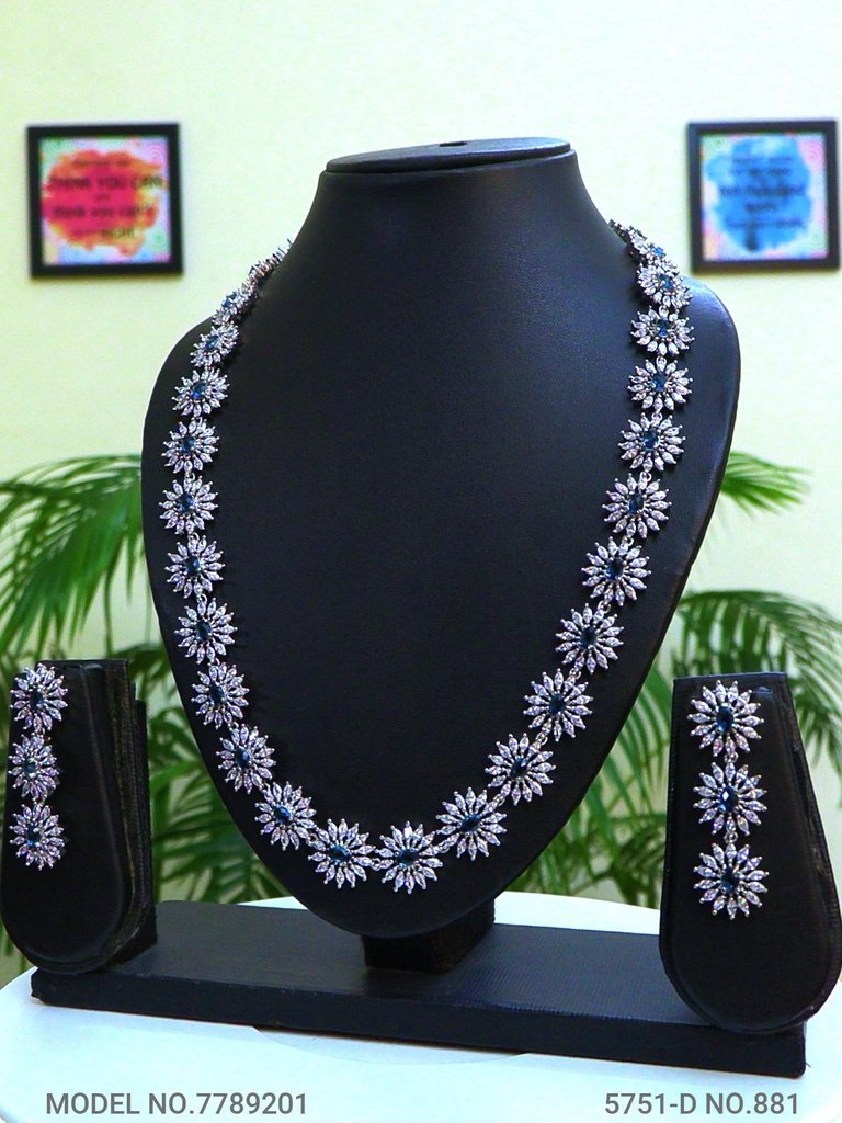 Traditional Pattern will always Stay - Style 2 - Amaara World