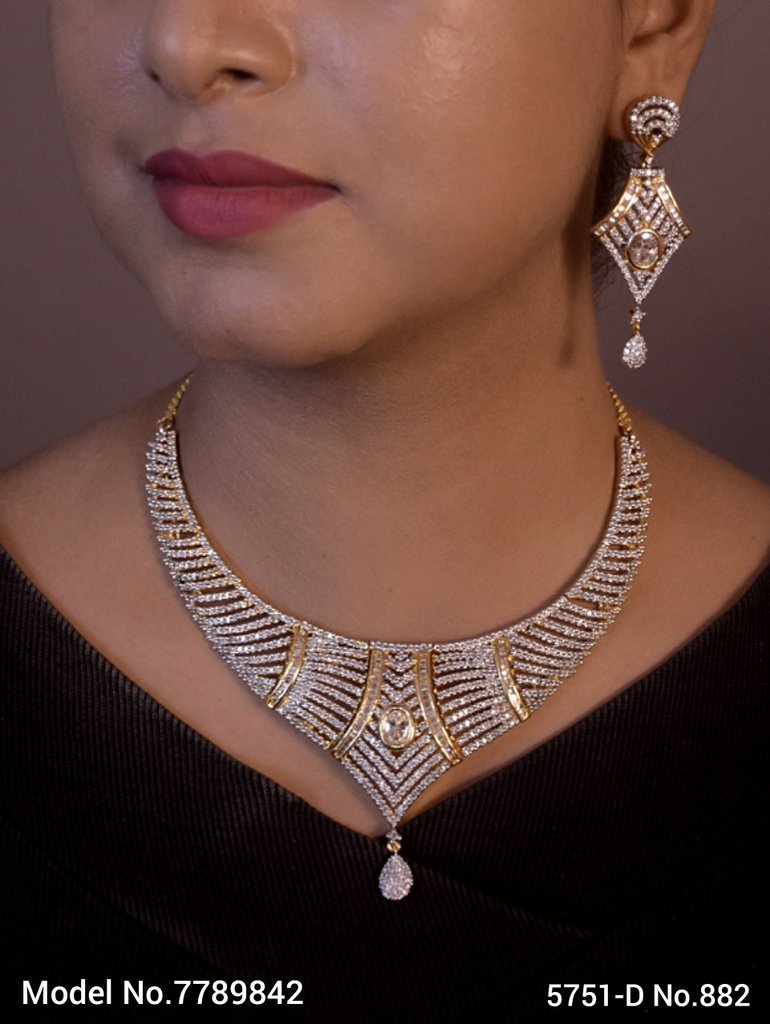 Necklace Designed by Passionate Craftsmen ! - Amaara World USA - SKU 7789842