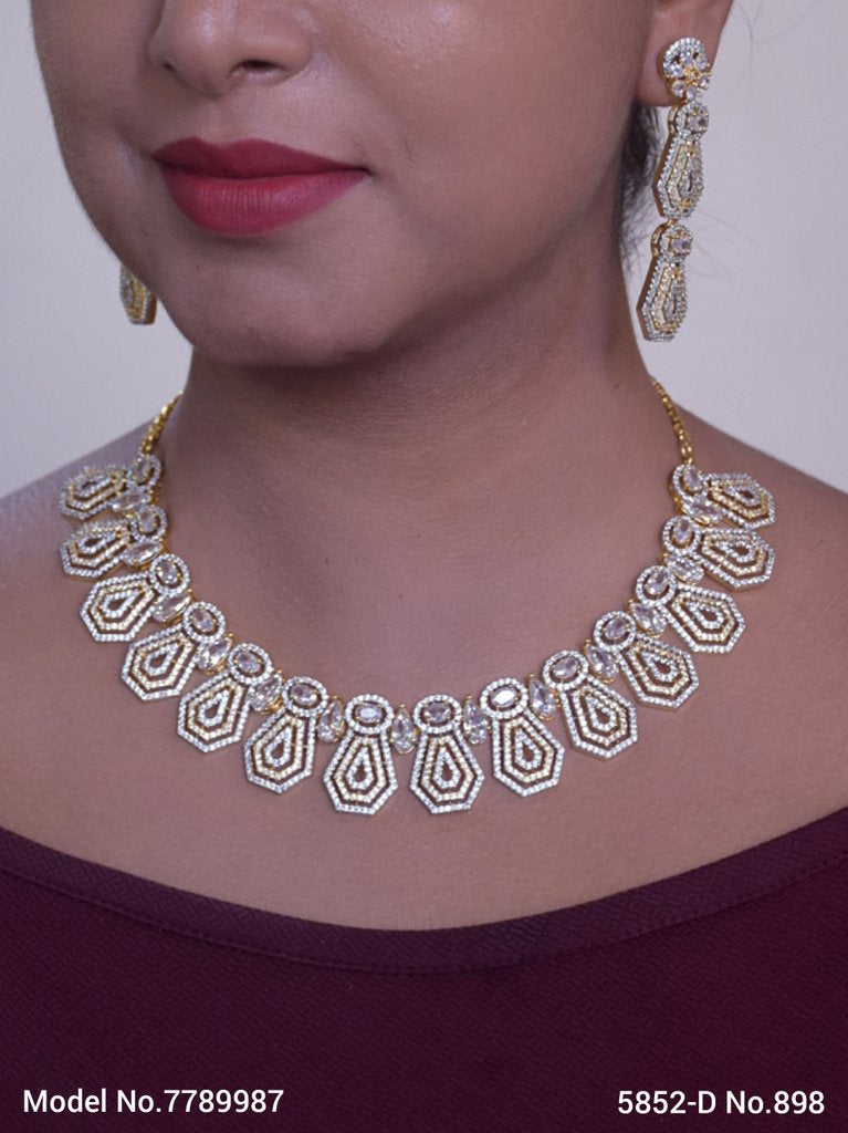 Indian Craftsmanship at its Best ! - Style 1 - Amaara World