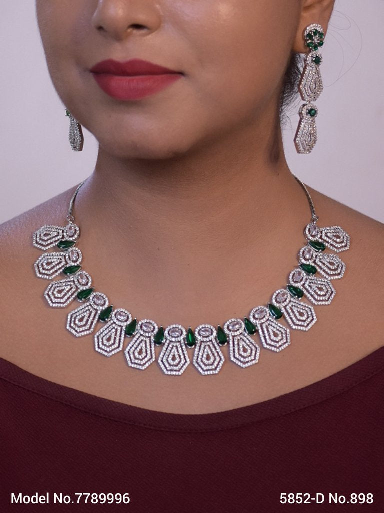 Indian Craftsmanship at its Best ! - Style 6 - Amaara World