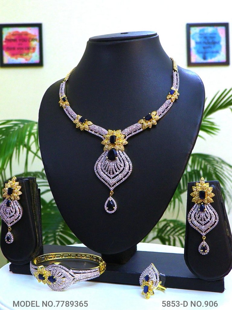 Western Necklace set - Amaara World USA - SKU 7789365