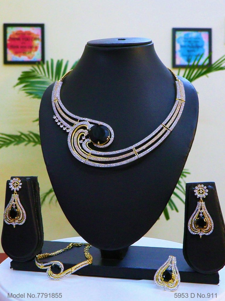 The best Gift for a Woman ! Jewelry - Style 3 - Amaara World