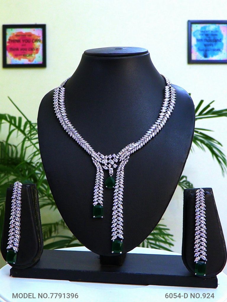 The best Gift for a Woman ! Jewelry - Style 2 - Amaara World