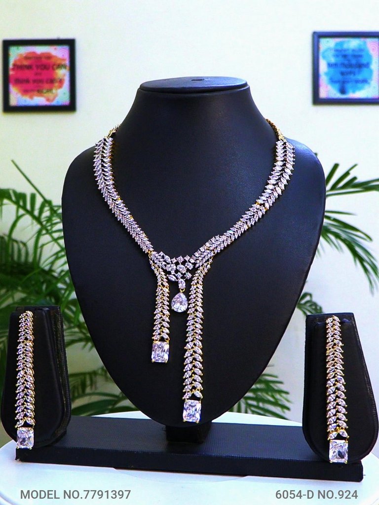 The best Gift for a Woman ! Jewelry - Style 3 - Amaara World
