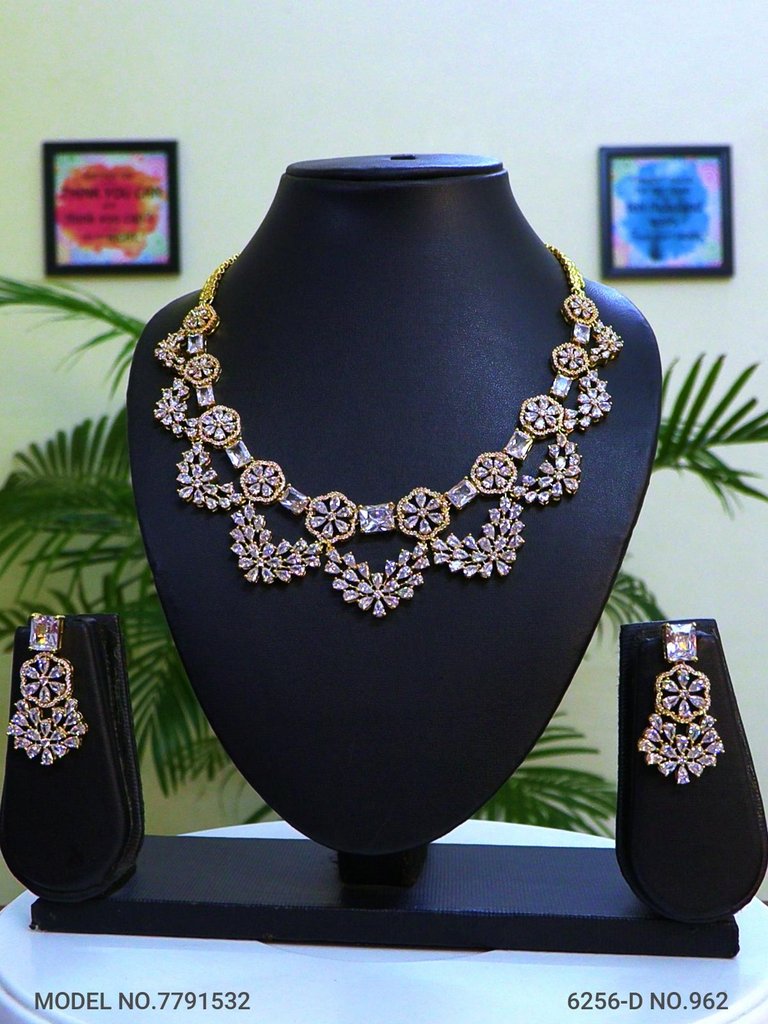 Traditional yet Trendy Design | Ideal for your Parties ! - Style 2 - Amaara World