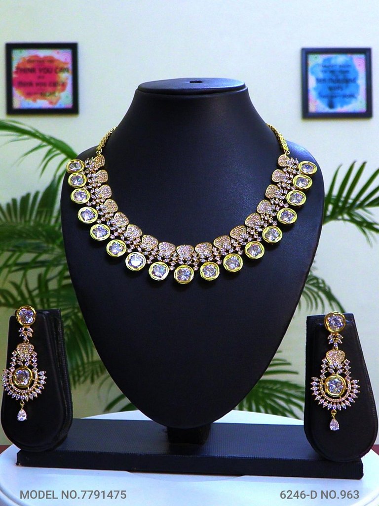 Handcrafted with Love and Passion - Style 6 - Amaara World