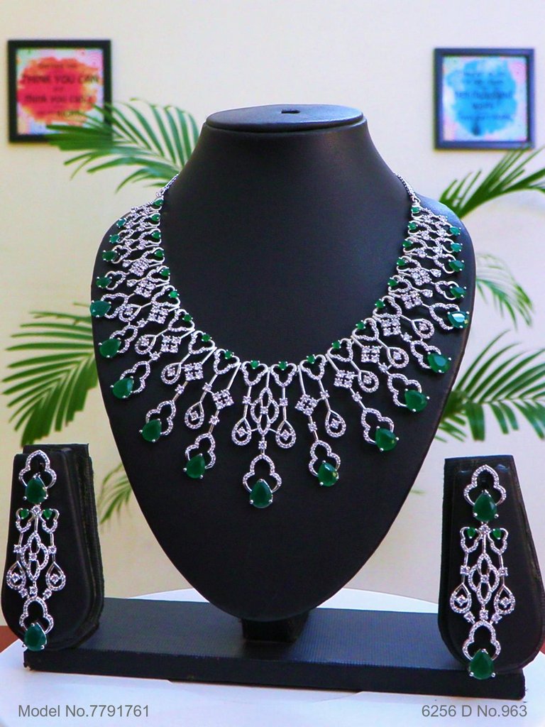 Trendy Traditional Necklace Set | Ideal Birthday Gift - Style 1 - Amaara World