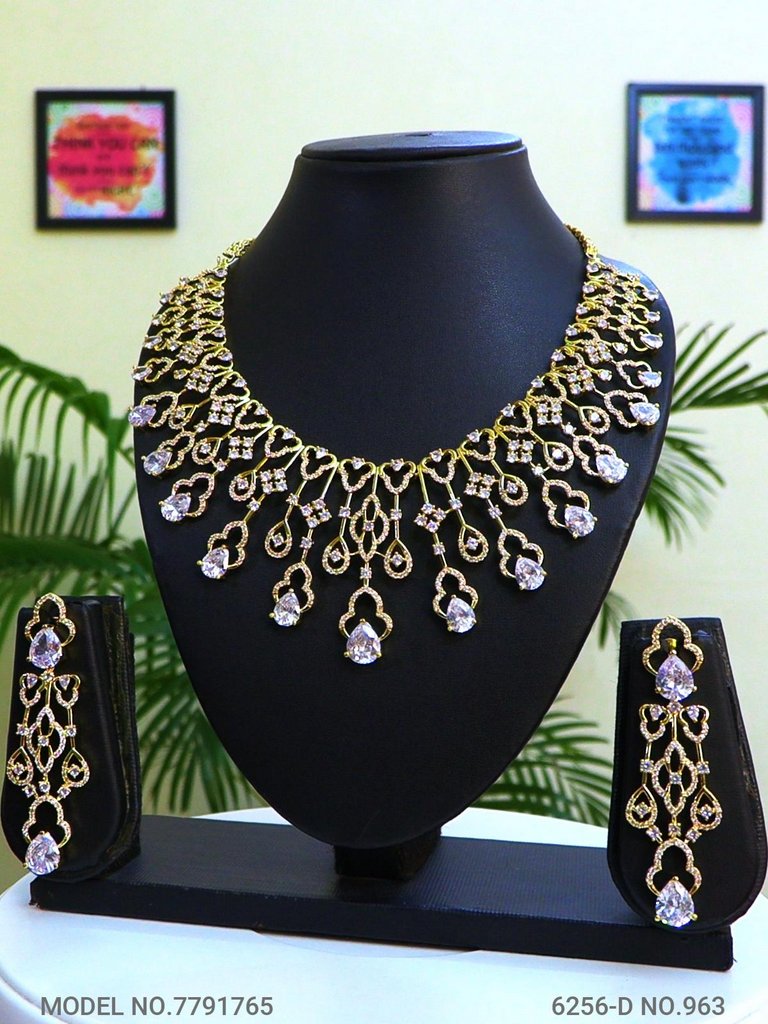 Trendy Traditional Necklace Set | Ideal Birthday Gift - Style 2 - Amaara World