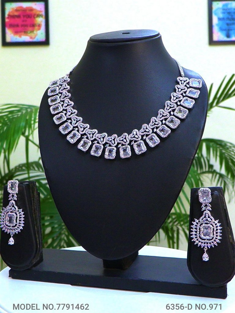 Beware of women staring at you ! - Style 1 - Amaara World