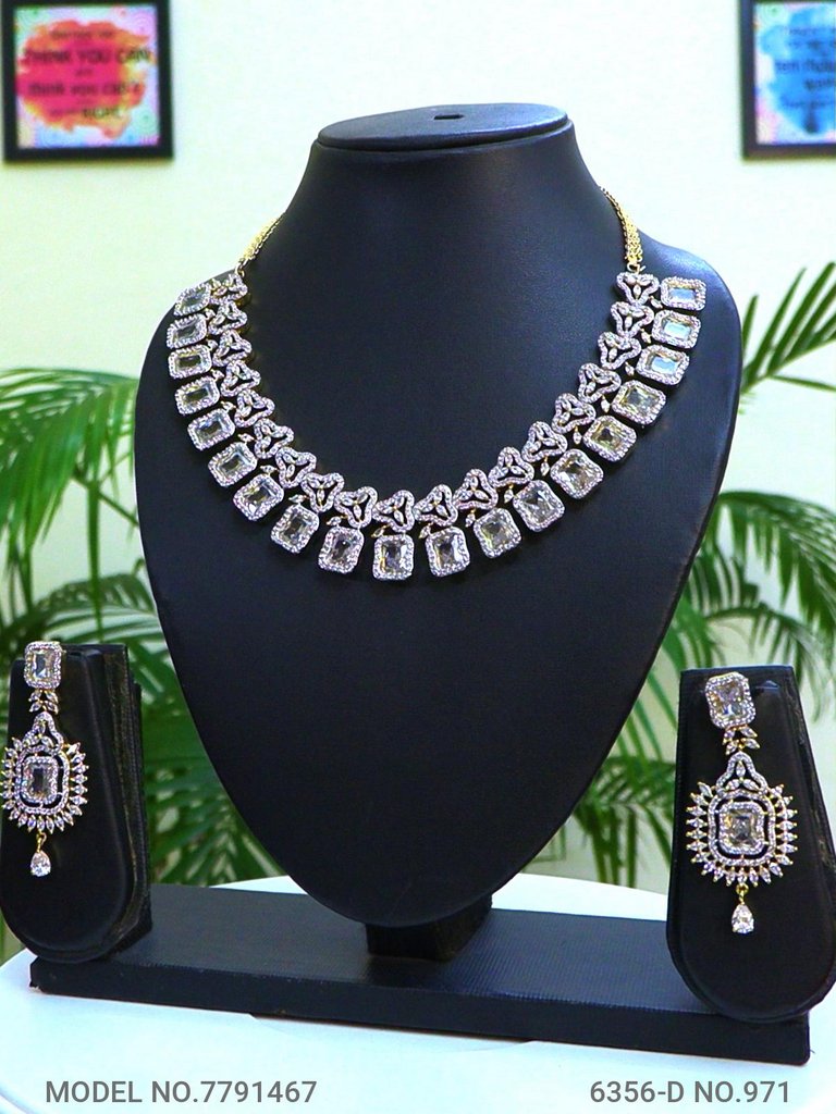 Beware of women staring at you ! - Style 6 - Amaara World