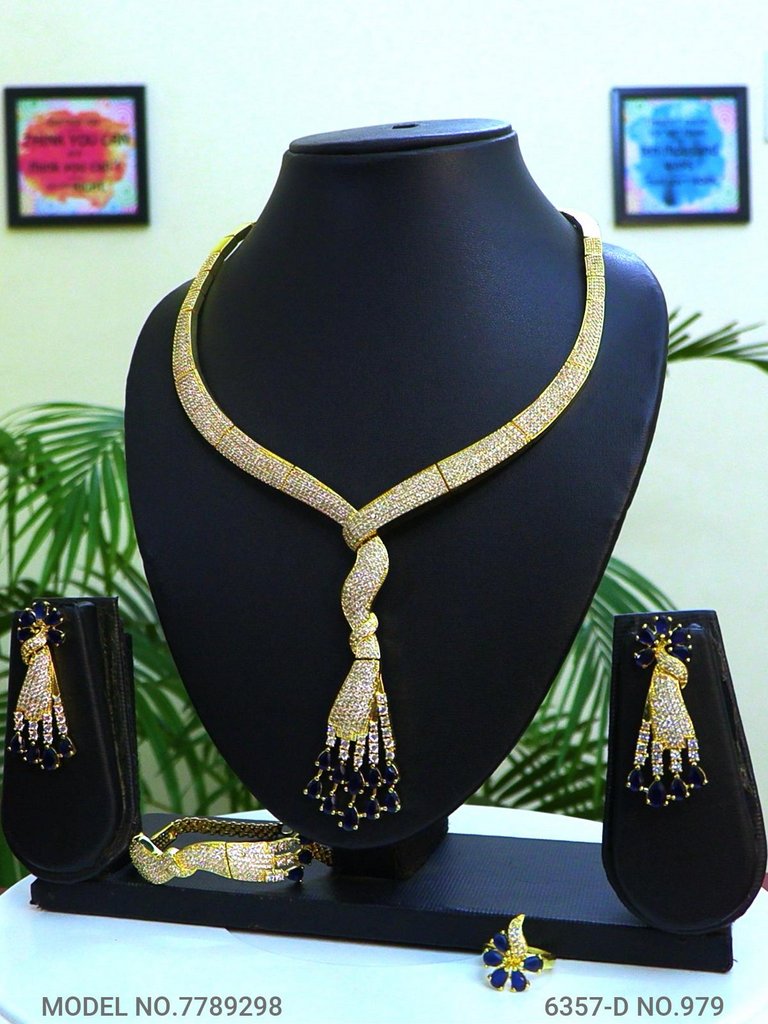 Traditional yet Trendy Design | Ideal for your Parties ! - Style 3 - Amaara World