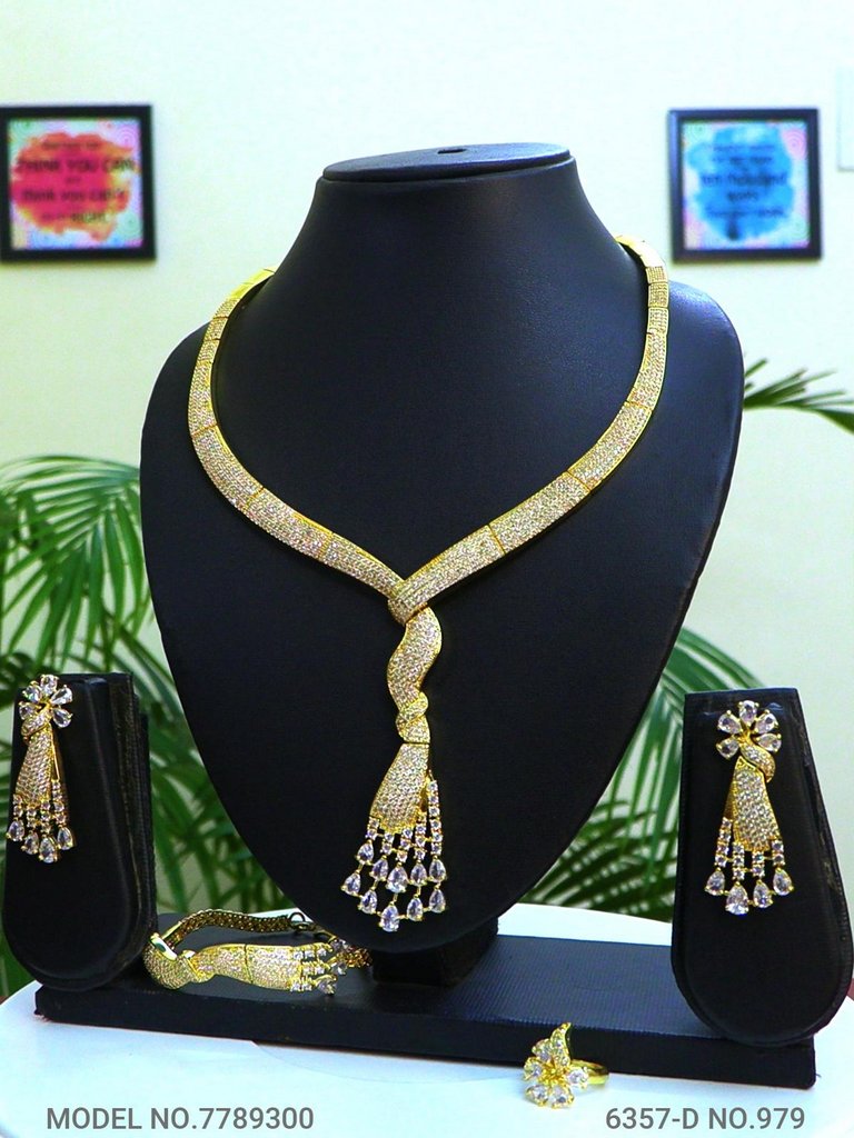 Traditional Pattern will always Stay - Style 1 - Amaara World