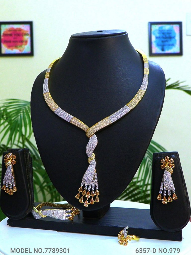 Traditional Pattern will always Stay - Style 2 - Amaara World