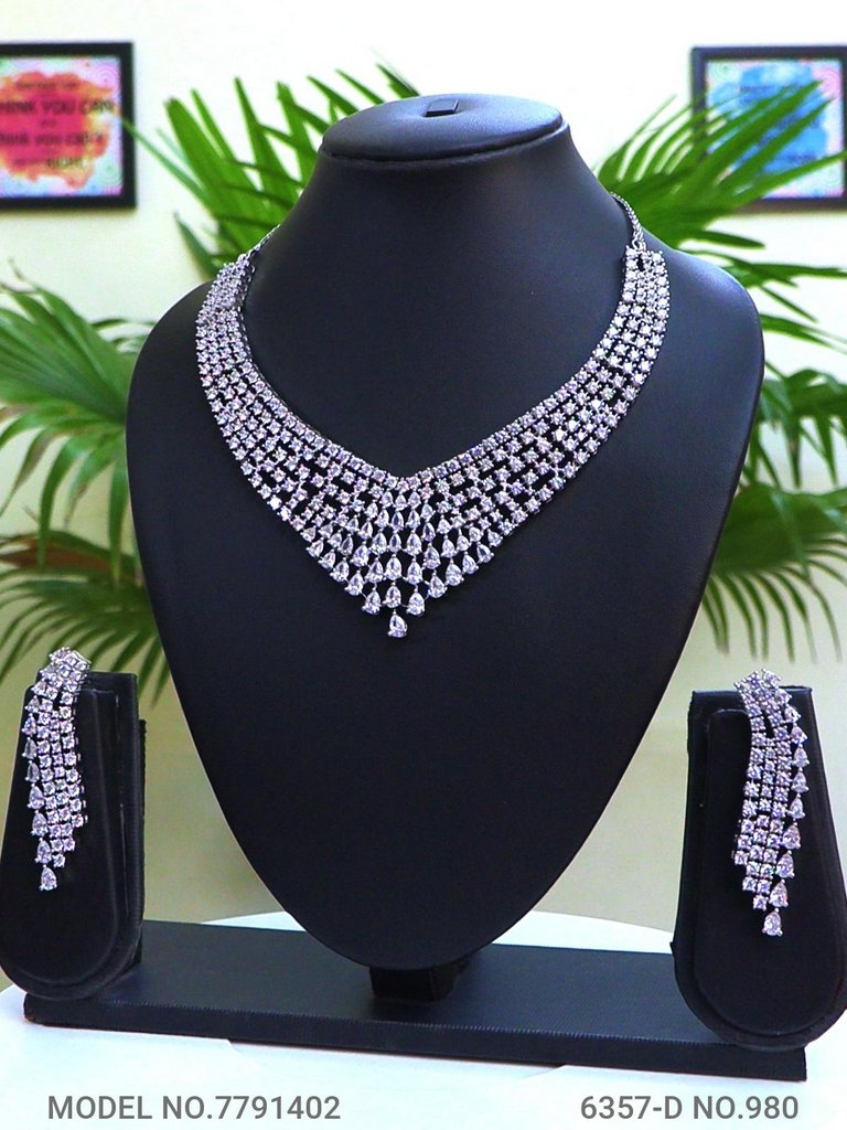 A womans Best friend is here ! - Style 1 - Amaara World