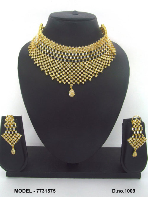 Artificial Diamond Jewelry Set for Brides - 7731575 - View 1