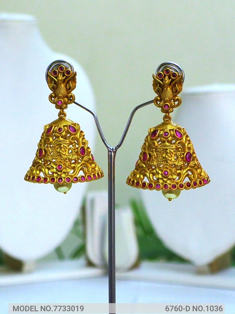 Traditional Necklaces