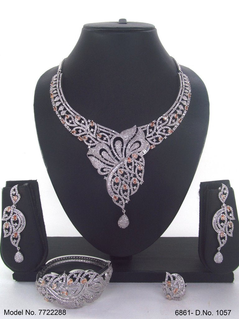 Searching for Wedding Gifts? Stop ! - Amaara World