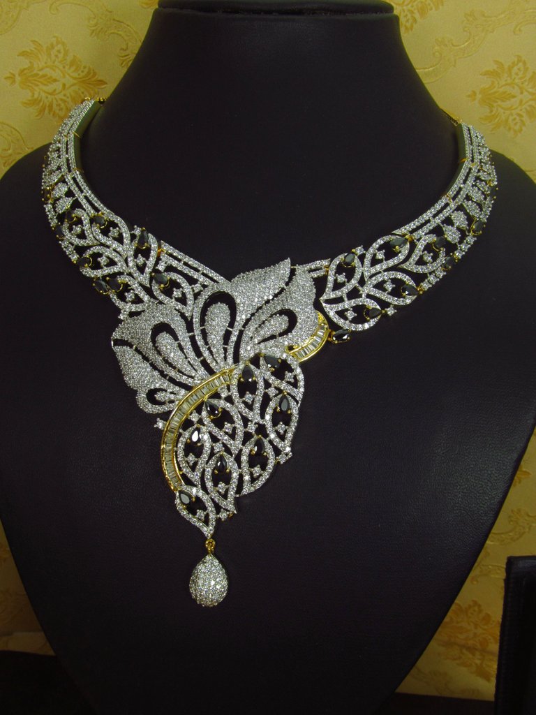 The best Gift for a Woman ! Jewelry - View 2