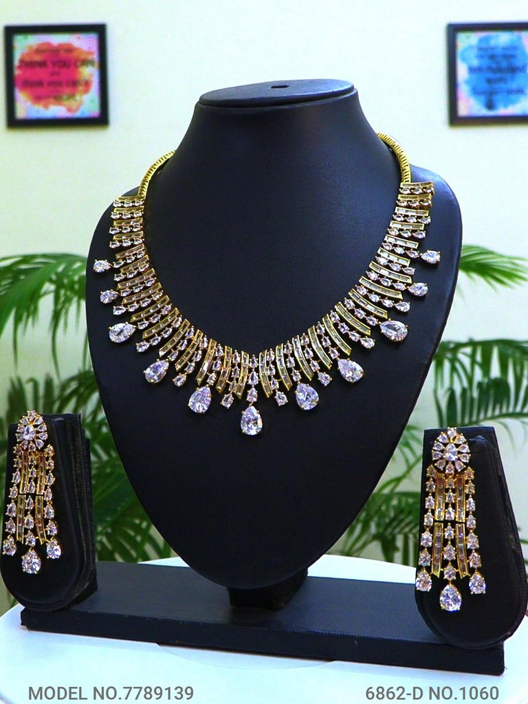 Handcrafted with Love and Passion - Style 2 - Amaara World