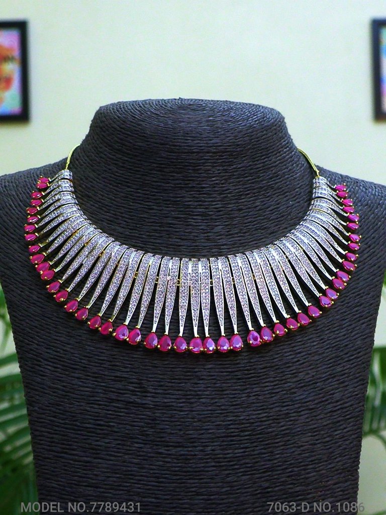 Handmade Traditional Masterpiece Zircon Jewelry Set - View 2 - Amaara World
