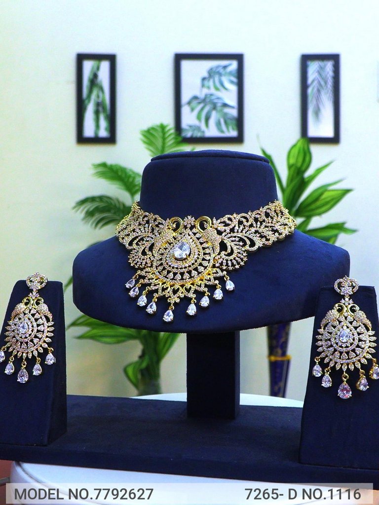 Let your Personality reflect Art - Amaara World USA - SKU 7792627