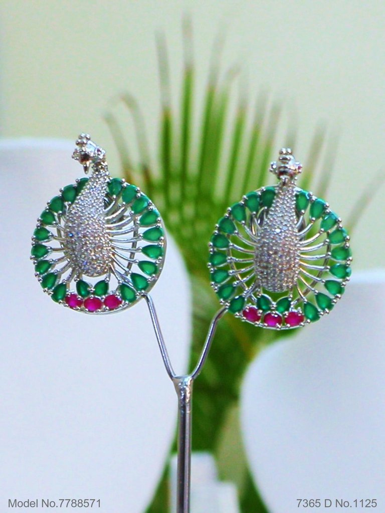 Original Zircon Necklace Set - View 3 - Amaara World