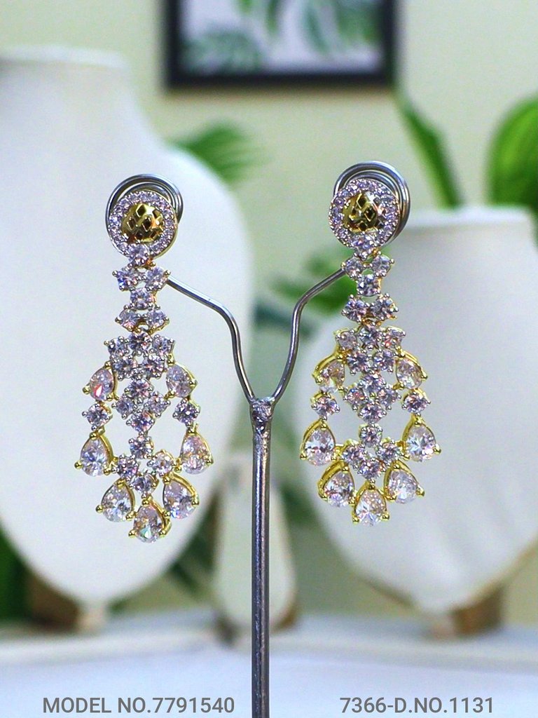 Fashion Necklace Set | Artificial Diamonds / Zircons - View 3 - Amaara World