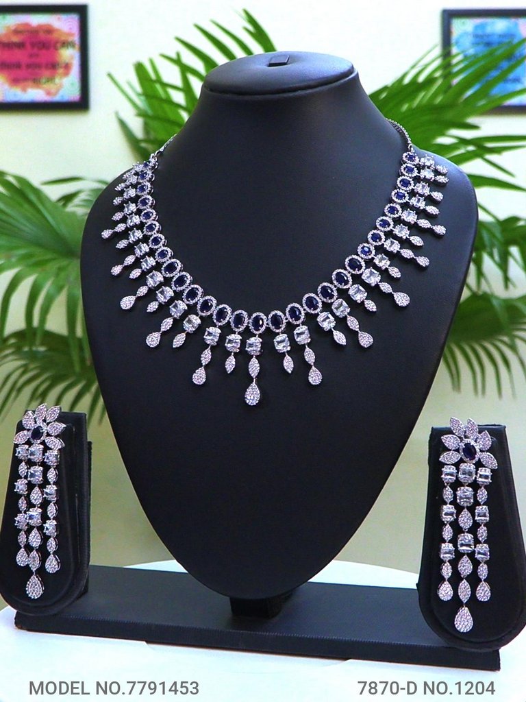 Indian Craftsmanship at its Best ! - Style 2 - Amaara World