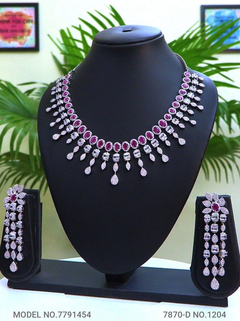 Indian Craftsmanship at its Best ! - Style 3 - Amaara World
