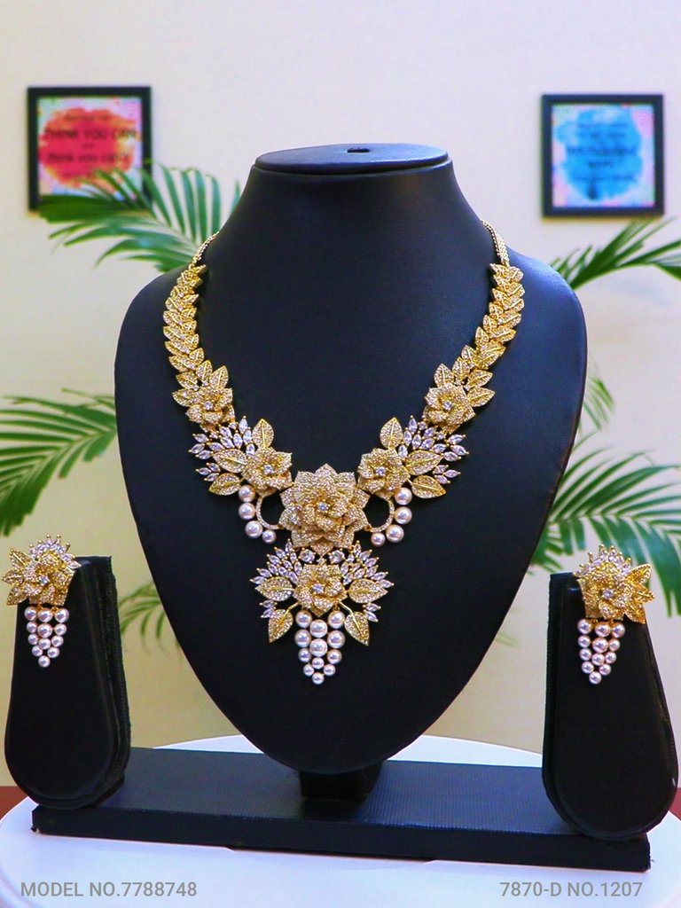 Showstopper Imitation Jewelry Set - Amaara World
