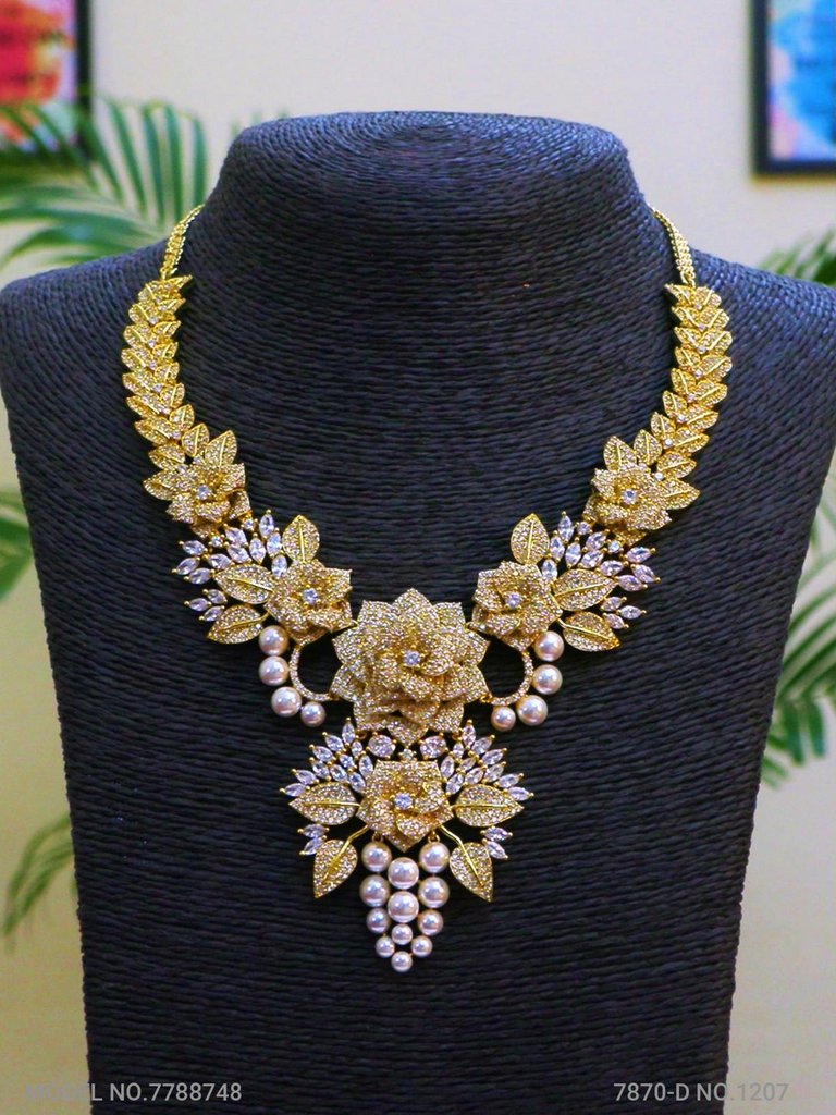Showstopper Imitation Jewelry Set - View 2