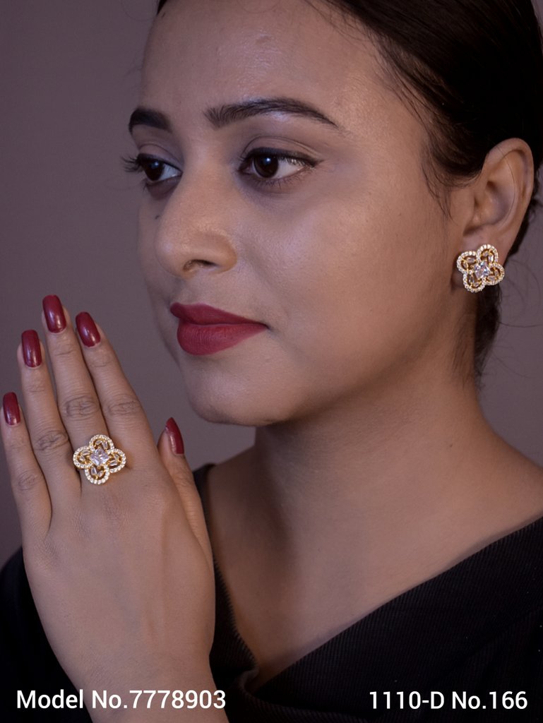 Earring With Finger Rings