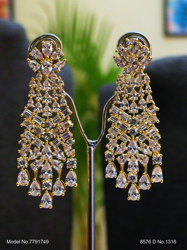 Art Jewelry - View 3 - Amaara World