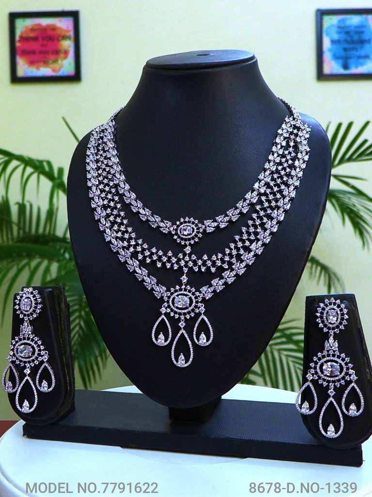 Traditional Pattern will always Stay - Style 1 - Amaara World