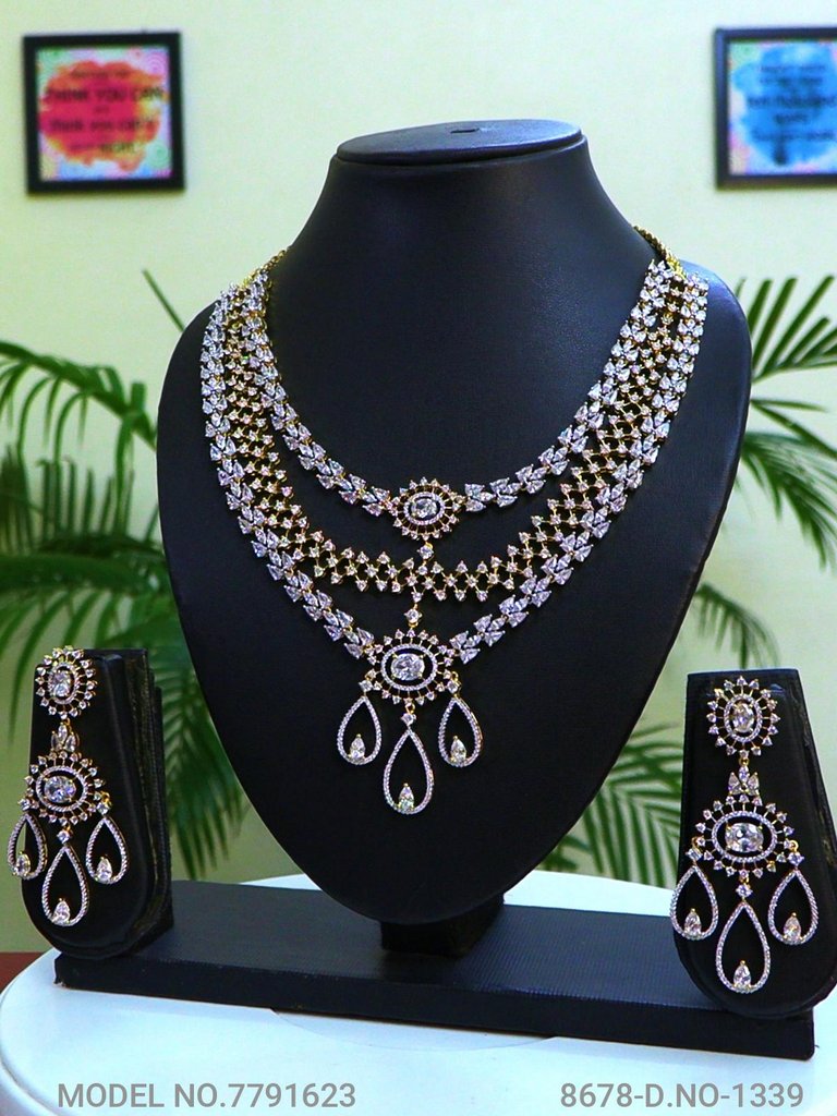 Traditional Pattern will always Stay - Style 2 - Amaara World
