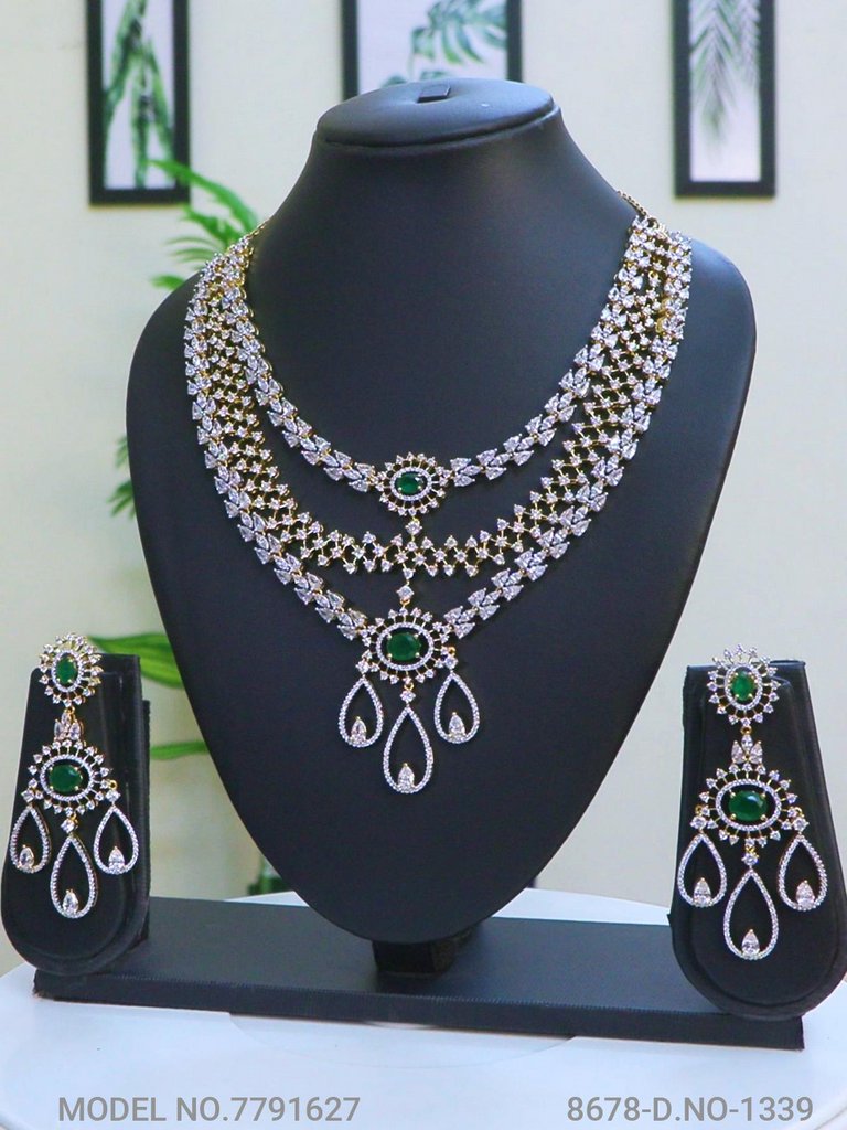 Traditional Pattern will always Stay - Style 5 - Amaara World