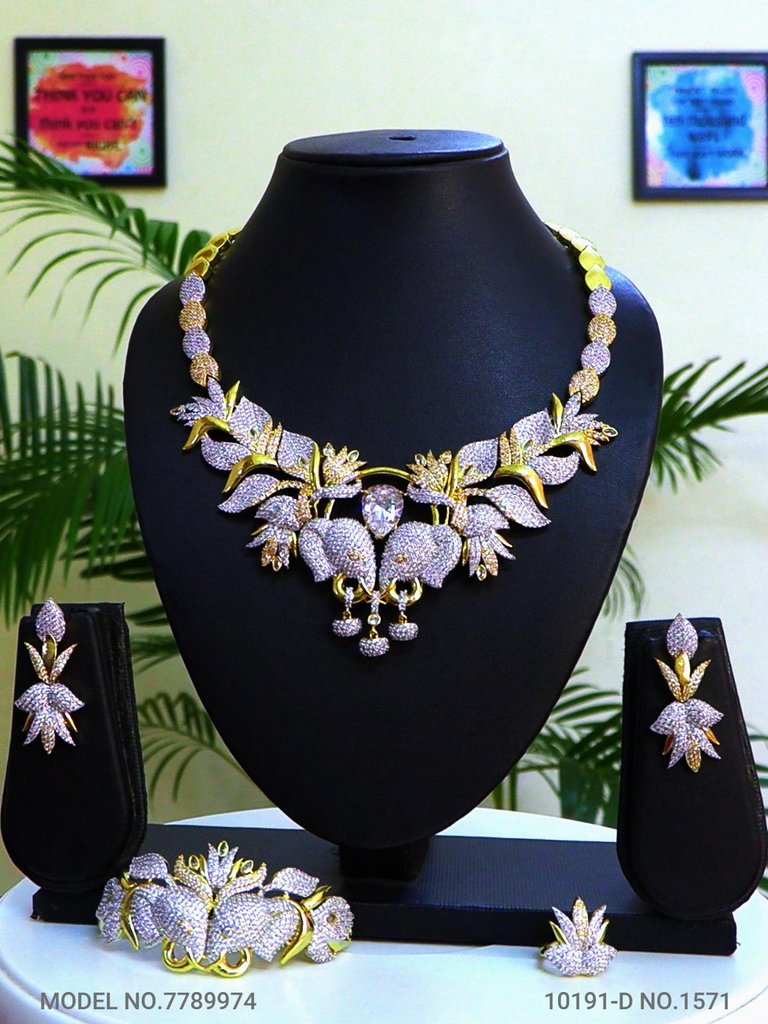Traditional yet Trendy Design | Ideal for your Parties ! - Style 1 - Amaara World