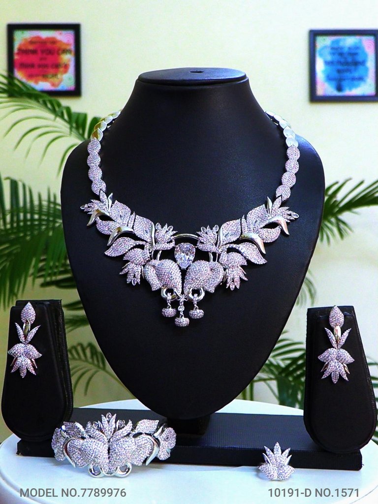 Traditional yet Trendy Design | Ideal for your Parties ! - Style 3 - Amaara World