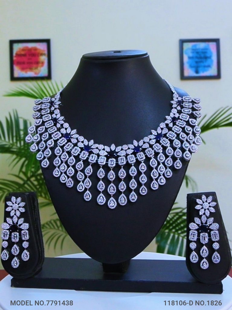 Handmade Traditional Masterpiece Zircon Jewelry Set - Style 2 - Amaara World