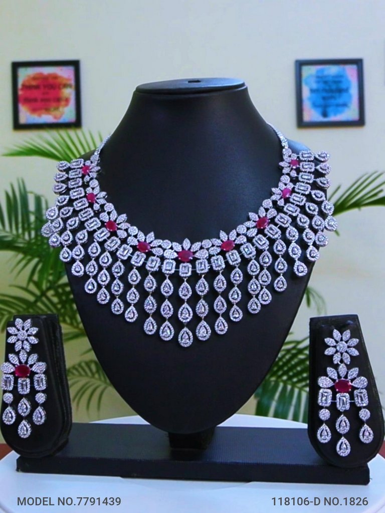 Handmade Traditional Masterpiece Zircon Jewelry Set - Style 3 - Amaara World