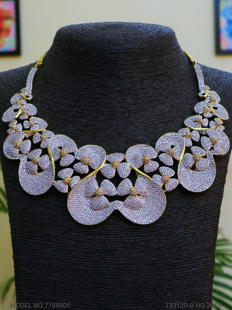 Traditional yet Trendy Design | Ideal for your Parties ! - View 2